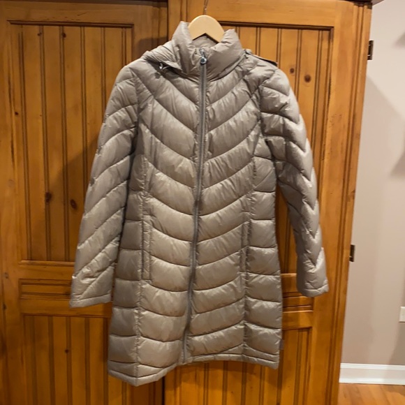 Calvin Klein Jackets & Blazers - Calvin Kline lightweight packable down coat